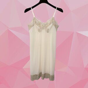 Vintage Ivory Cream Floral Lace Slip / Nightgown